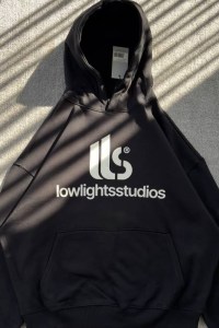 photo_5875061463733440382_y